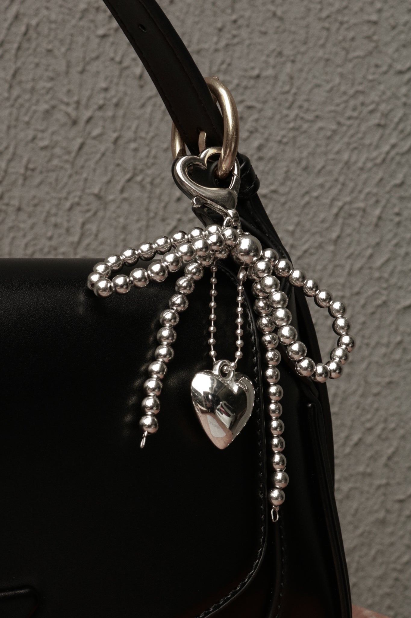 BAG CHARM - LAÇO